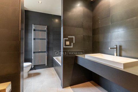 Villa till salu i Matadepera, Barcelona, Spanien 4 sovrum, 376 kvm. Nr. 150874 - foto 11