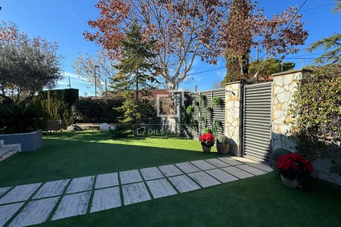 Villa till salu i Matadepera, Barcelona, Spanien 5 sovrum, 432 kvm. Nr. 150877 - foto 10