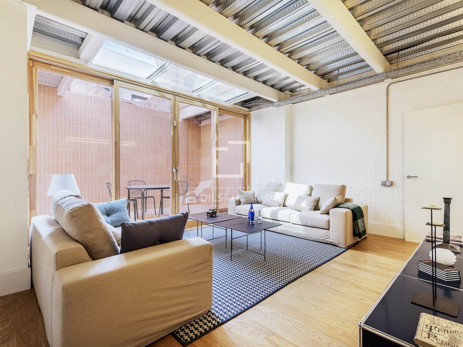 Apartamento en Barcelona, España 2 dormitorios, 188 m2 No. 150880