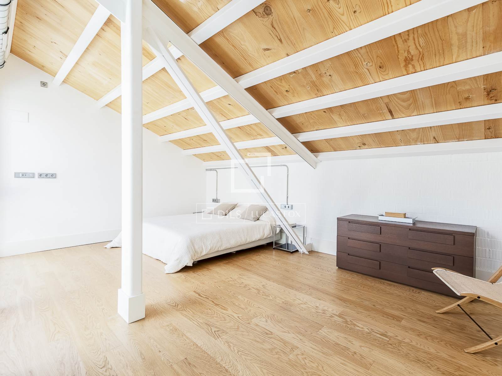 Apartamento en Barcelona, España 2 dormitorios, 188 m2 No. 150880