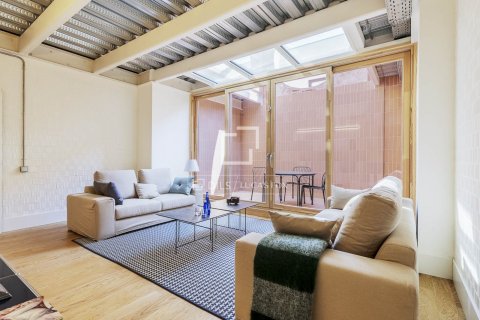 Apartamento en venta en Barcelona, España 2 dormitorios, 188 m2 No. 150880 - foto 9
