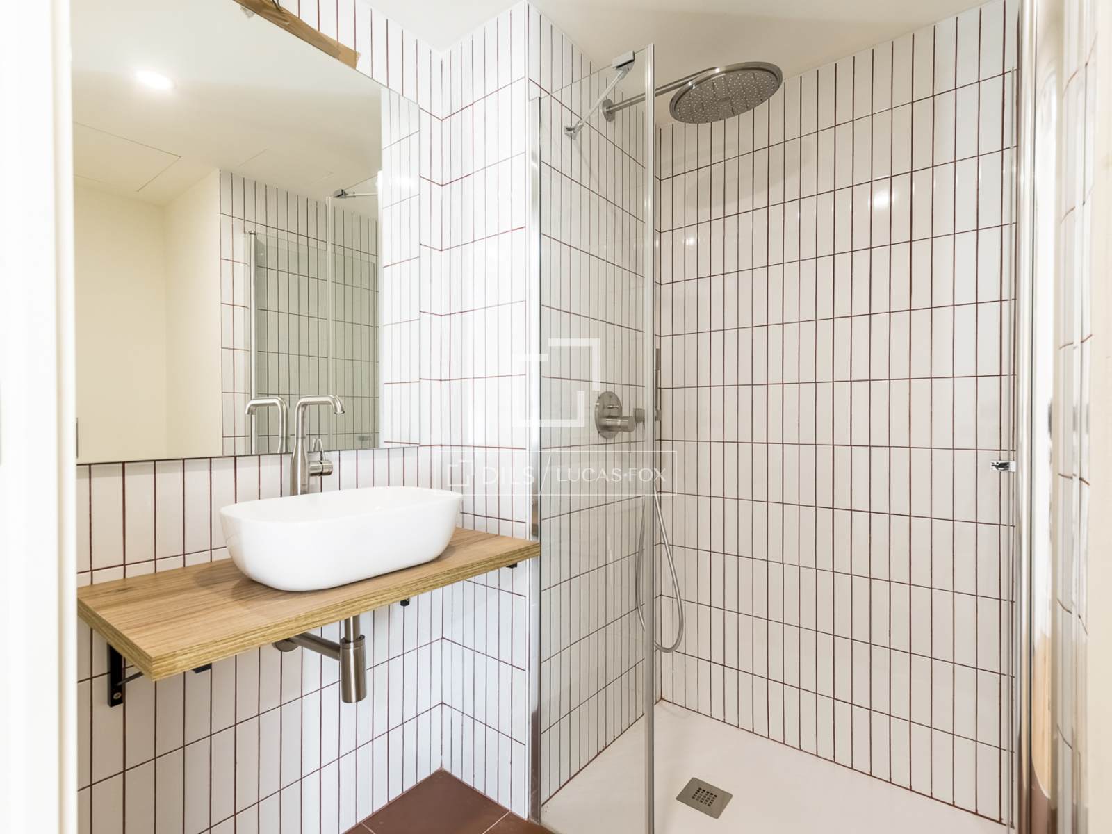 Apartamento en Barcelona, España 2 dormitorios, 188 m2 No. 150880