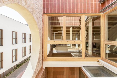 Apartamento en venta en Barcelona, España 2 dormitorios, 188 m2 No. 150880 - foto 6