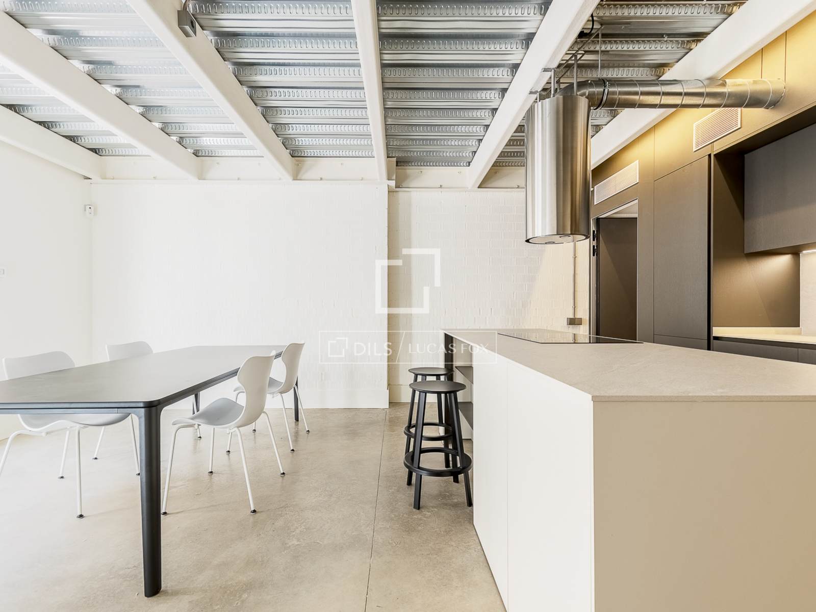 Apartamento en Barcelona, España 2 dormitorios, 188 m2 No. 150880