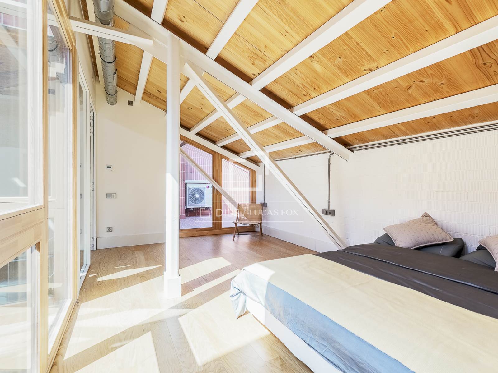 Apartamento en Barcelona, España 2 dormitorios, 188 m2 No. 150880