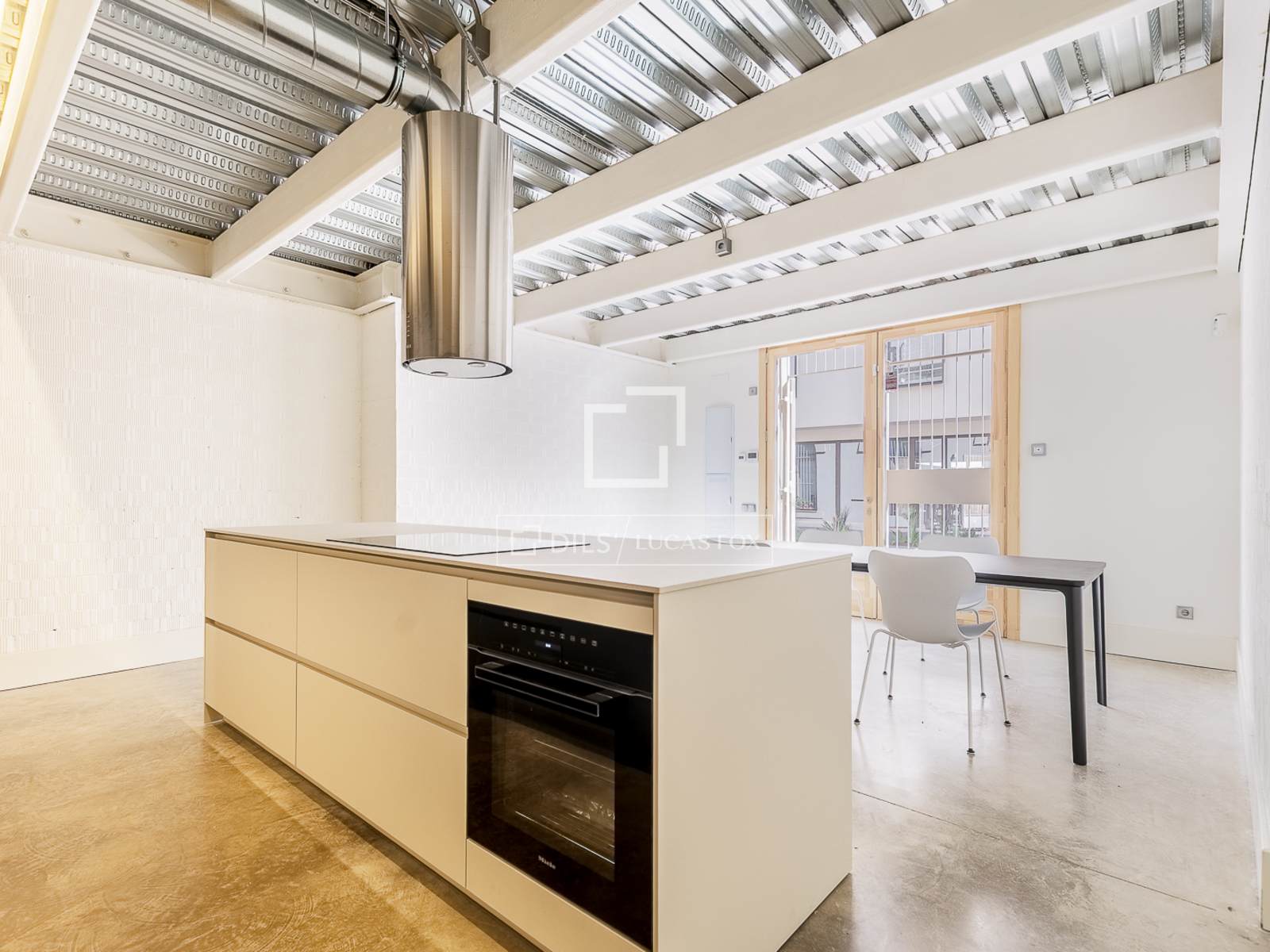 Apartamento en Barcelona, España 2 dormitorios, 188 m2 No. 150880