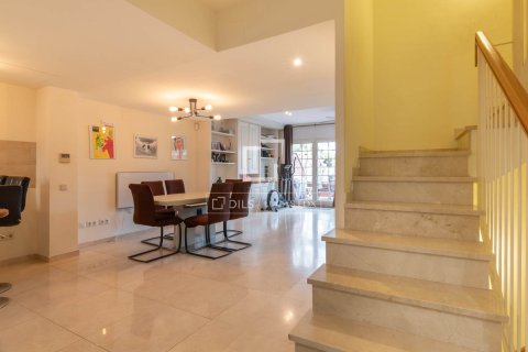 Villa in vendita a Gava, Barcelona, Spagna 5 camere da letto, 292 mq. N° 150878 - foto 9