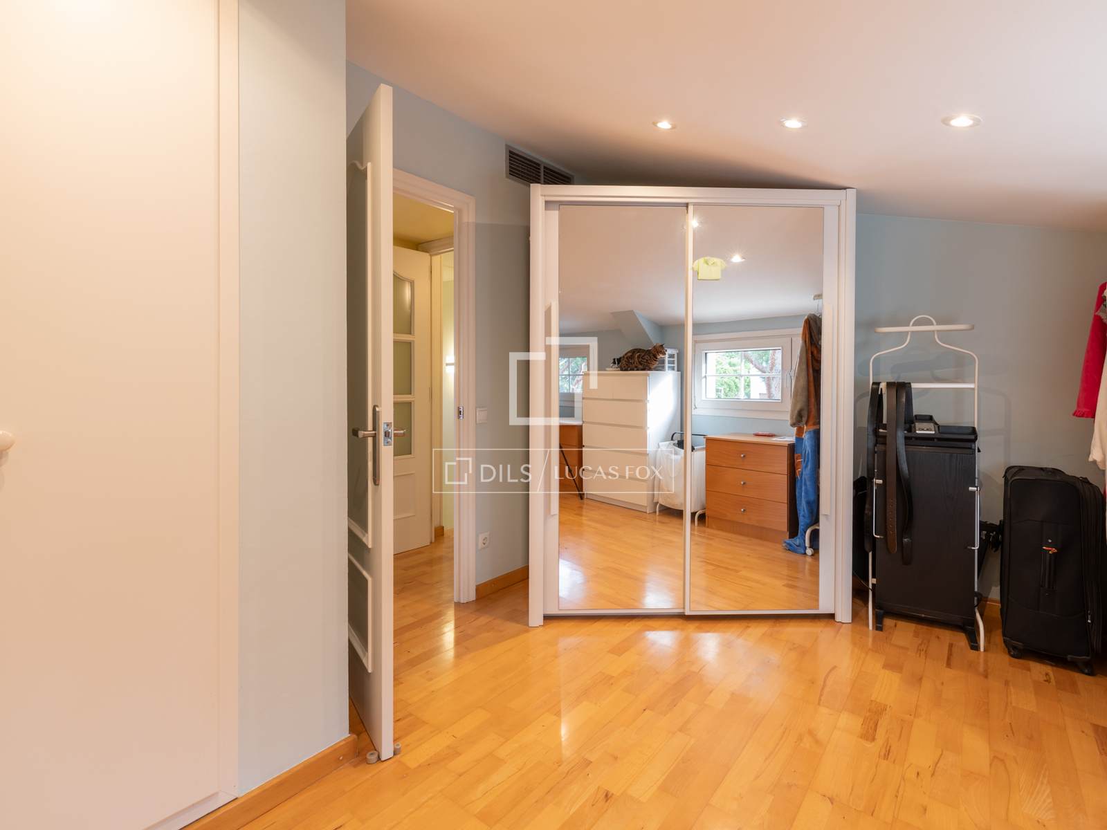 Huvila Gava, Barcelona, Espanja 5 makuuhuonetta, 292 m2 No. 150878