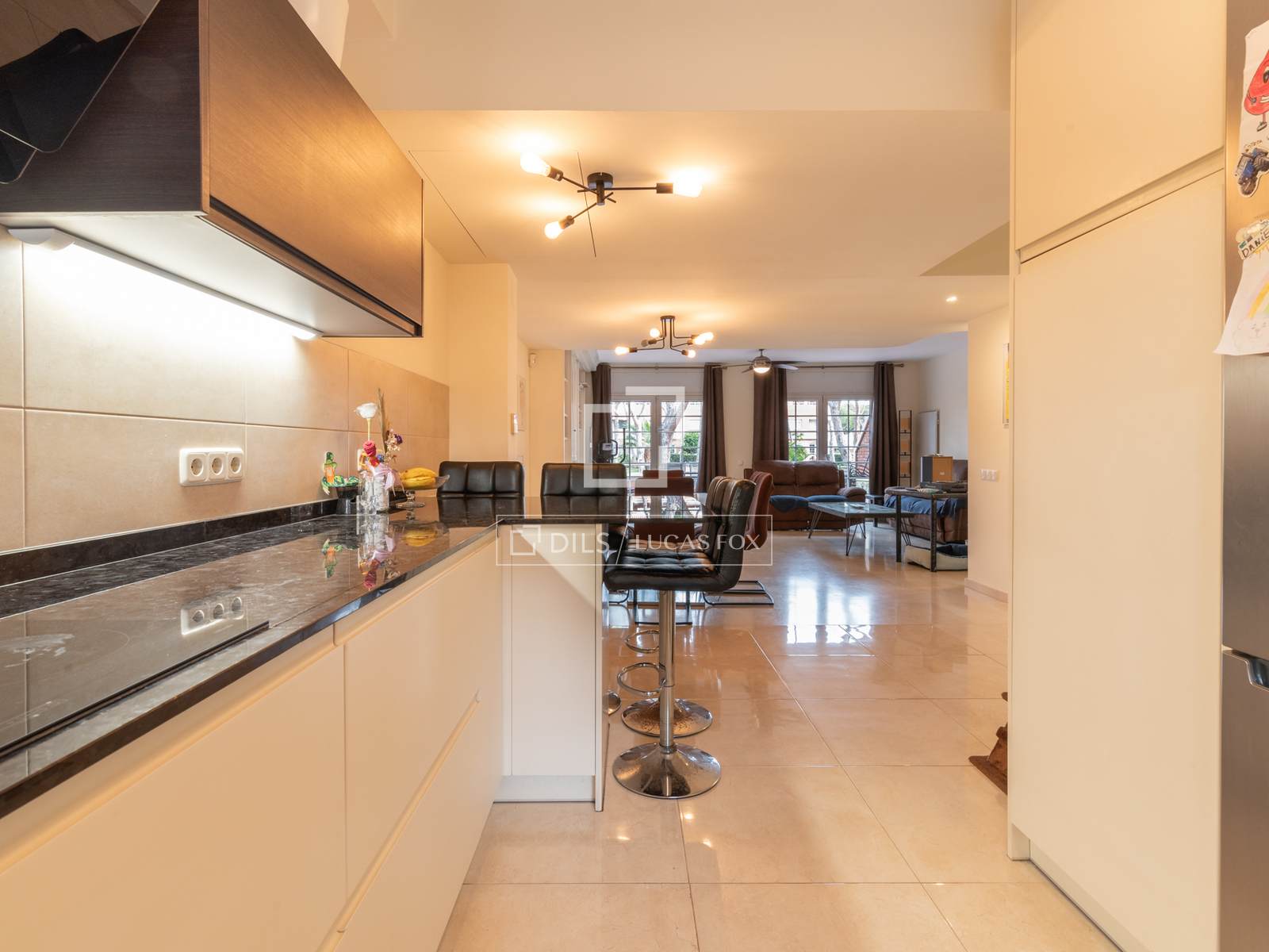 Huvila Gava, Barcelona, Espanja 5 makuuhuonetta, 292 m2 No. 150878