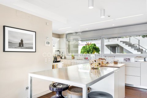 Hus till salu i Barcelona, Spanien 6 sovrum, 690 kvm. Nr. 160390 - foto 8