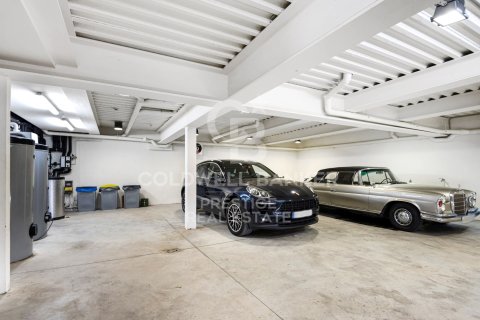 Hus till salu i Barcelona, Spanien 6 sovrum, 690 kvm. Nr. 160390 - foto 25