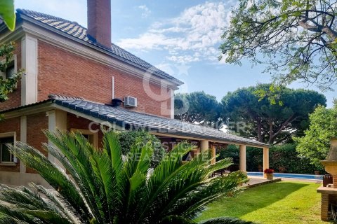 Продажа дома в Эсплугес-де-Льобрегат, Барселона, Испания 5 спален, 465м2 №160392 - фото 15