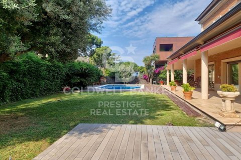 Dom w Esplugues de Llobregat, Barcelona, Hiszpania 5 sypialni, 465 mkw. nr 160392 – zdjęcie 27