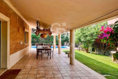 Dom w Esplugues de Llobregat, Barcelona, Hiszpania 5 sypialni, 465 mkw. nr 160392 – zdjęcie 4