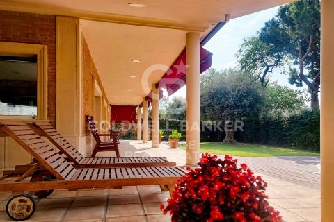 Продажа дома в Эсплугес-де-Льобрегат, Барселона, Испания 5 спален, 465м2 №160392 - фото 18