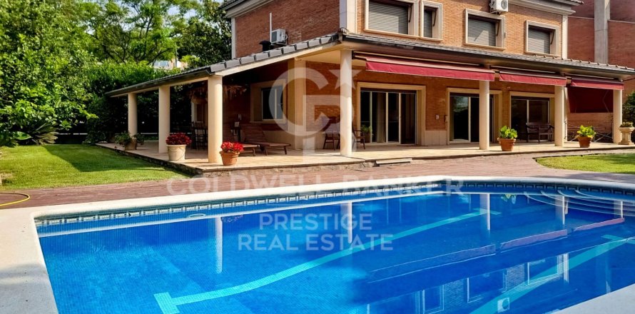 Dom w Esplugues de Llobregat, Barcelona, Hiszpania 5 sypialni, 465 mkw. nr 160392