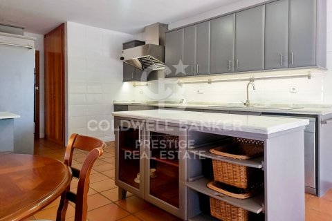 Dom w Esplugues de Llobregat, Barcelona, Hiszpania 5 sypialni, 465 mkw. nr 160392 – zdjęcie 6