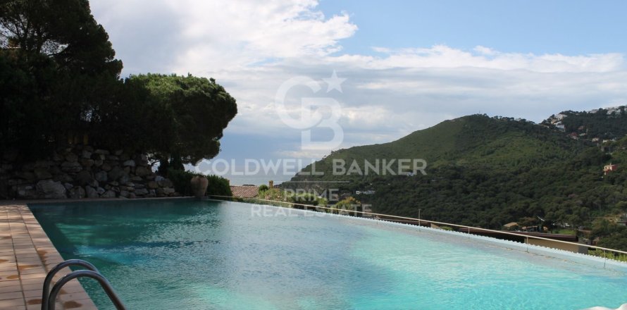 House in Begur, Girona, Spain 5 bedrooms, 165 sq.m. No. 160391