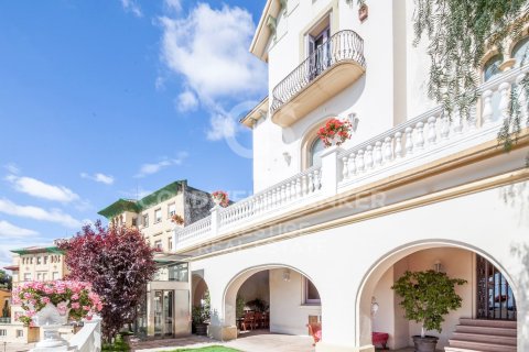 House à vendre à Barcelona, Espagne, 6 chambres, 1150 m2 No. 160395 - photo 9