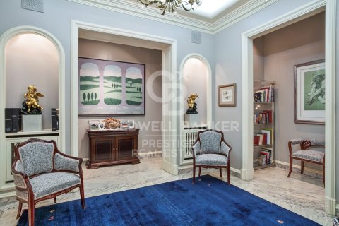 House à vendre à Barcelona, Espagne, 6 chambres, 1150 m2 No. 160395 - photo 24