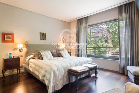 Huoneisto myytävänä Barcelona, Espanja, 5 makuuhuonetta, 500 m2 No. 160396 - kuva 6