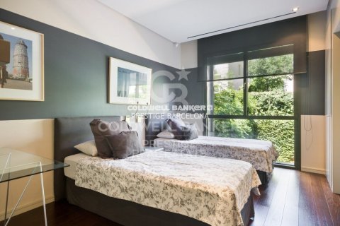 Huoneisto myytävänä Barcelona, Espanja, 5 makuuhuonetta, 500 m2 No. 160396 - kuva 7