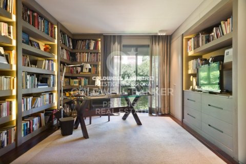 Huoneisto myytävänä Barcelona, Espanja, 5 makuuhuonetta, 500 m2 No. 160396 - kuva 15