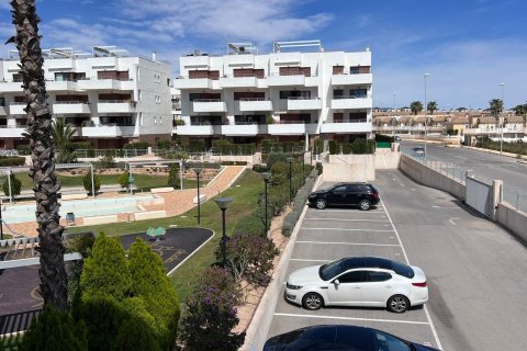Huoneisto myytävänä Cabo Roig, Alicante, Espanja, 2 makuuhuonetta, 84 m2 No. 180141 - kuva 8