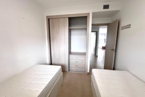 Huoneisto myytävänä Cabo Roig, Alicante, Espanja, 2 makuuhuonetta, 84 m2 No. 180141 - kuva 4