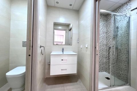 Huoneisto myytävänä Cabo Roig, Alicante, Espanja, 2 makuuhuonetta, 84 m2 No. 180141 - kuva 2
