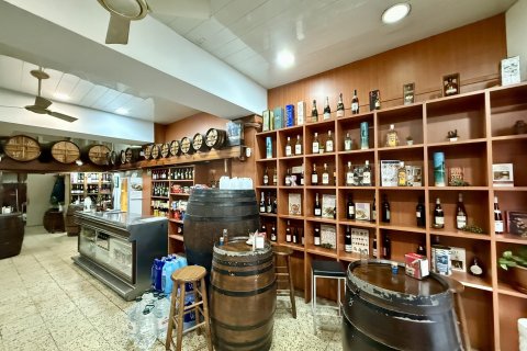 Komerciāls īpašums Barcelona, Spānijā 149 m2 Nr. 166070