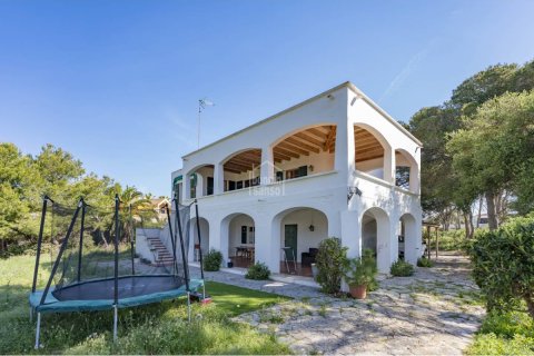 Продажа виллы в Сьютаделья-де-Менорка, Менорка, Испания 5 спален, 326м2 №166074 - фото 3