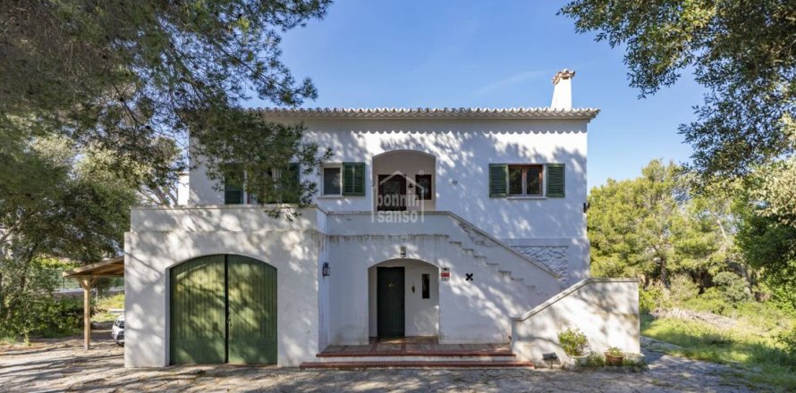 Вилла в Сьютаделья-де-Менорка, Менорка, Испания 5 спален, 326м2 №166074