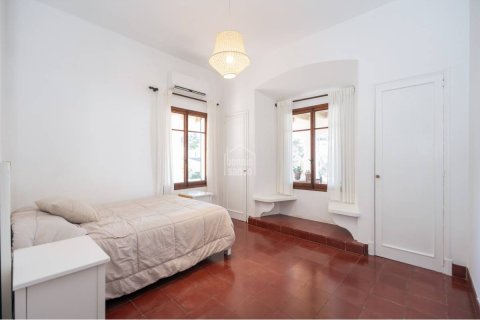 Продажа виллы в Сьютаделья-де-Менорка, Менорка, Испания 5 спален, 326м2 №166074 - фото 10