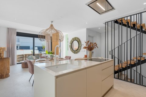 Kaupunkipientalo myytävänä Dolores, Alicante, Espanja, 3 makuuhuonetta, 143 m2 No. 164475 - kuva 19