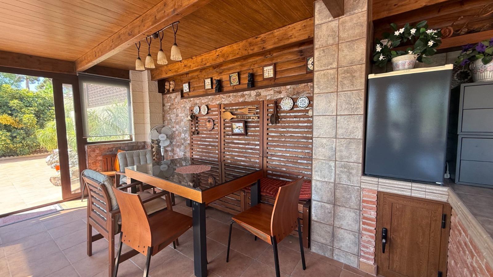 Villa i Torrevieja, Alicante, Spanien 7 sovrum, 217 kvm. Nr. 164477
