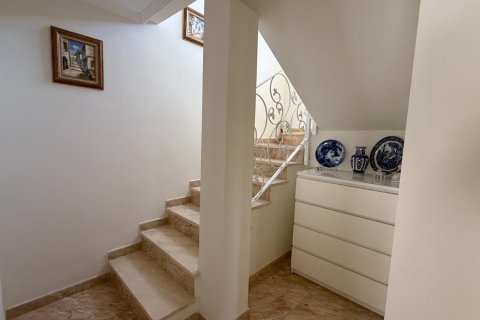 Huvila myytävänä Torrevieja, Alicante, Espanja, 7 makuuhuonetta, 217 m2 No. 164477 - kuva 15