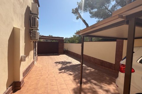 Huvila myytävänä Torrevieja, Alicante, Espanja, 7 makuuhuonetta, 217 m2 No. 164477 - kuva 9