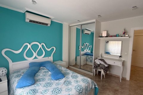 Huvila myytävänä Torrevieja, Alicante, Espanja, 7 makuuhuonetta, 217 m2 No. 164477 - kuva 27