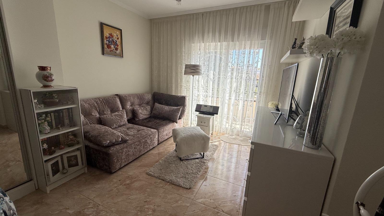 Villa i Torrevieja, Alicante, Spanien 7 sovrum, 217 kvm. Nr. 164477