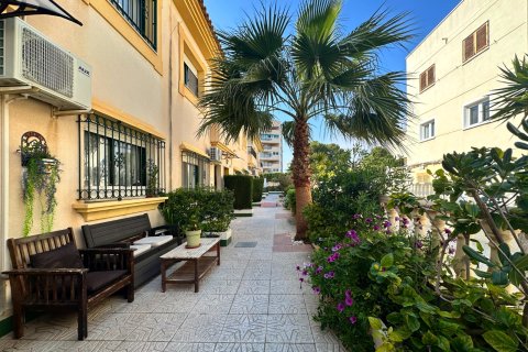 Townhouse for sale in Alicante, Spain 3 bedrooms, 101 sq.m. No. 163122 - photo 3