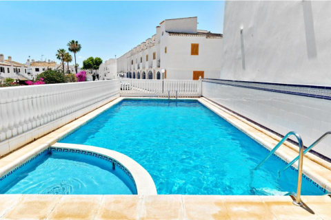 Townhouse for sale in Alicante, Spain 3 bedrooms, 101 sq.m. No. 163122 - photo 4