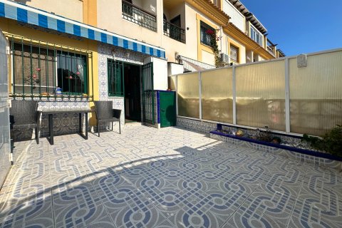 Townhouse for sale in Alicante, Spain 3 bedrooms, 101 sq.m. No. 163122 - photo 19