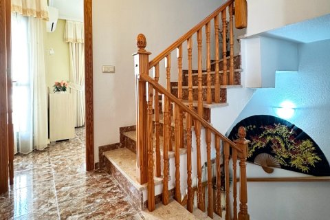 Townhouse for sale in Alicante, Spain 3 bedrooms, 101 sq.m. No. 163122 - photo 22