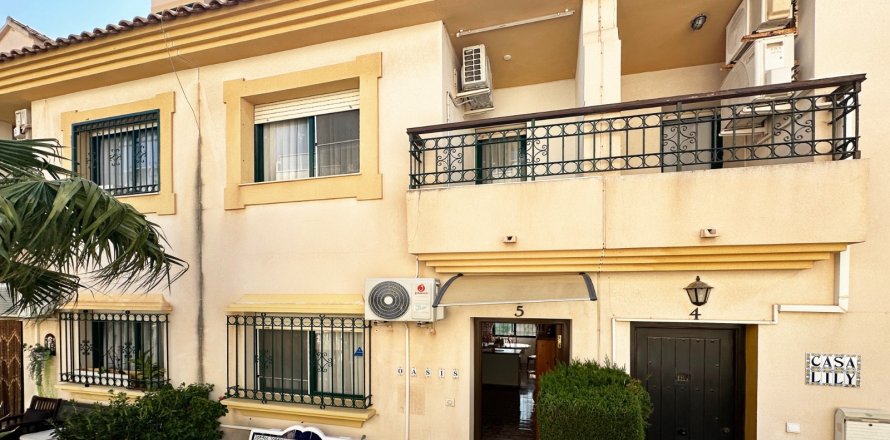 Townhouse in Alicante, Spain 3 bedrooms, 101 sq.m. No. 163122