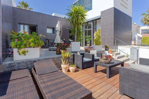 Villa zum Verkauf in Alicante, Spanien 2 Schlafzimmer, 98 m2 Nr. 163120 - Foto 4