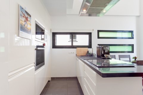 Villa zum Verkauf in Alicante, Spanien 2 Schlafzimmer, 98 m2 Nr. 163120 - Foto 9