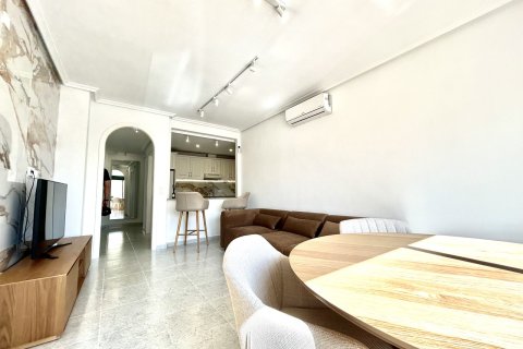 Lägenhet till salu i Dehesa De Campoamor, Alicante, Spanien 2 sovrum, 83 kvm. Nr. 163123 - foto 17