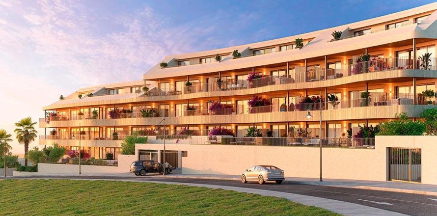 Apartment à Fuengirola, Malaga, Espagne 3 chambres, 141 m2 No. 144499