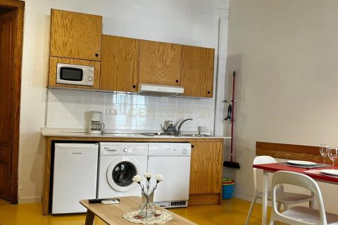 Apartment for sale in Barcelona, Spain 5 bedrooms, 186 sq.m. No. 167072 - photo 23